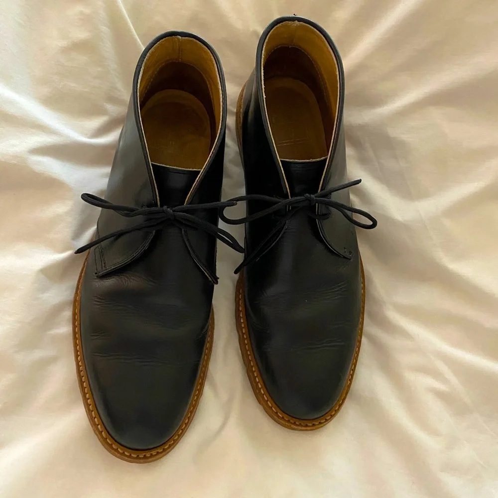 Frye Men’s Black Smooth Leather Chukka Boots with Lug Sole Size 10D